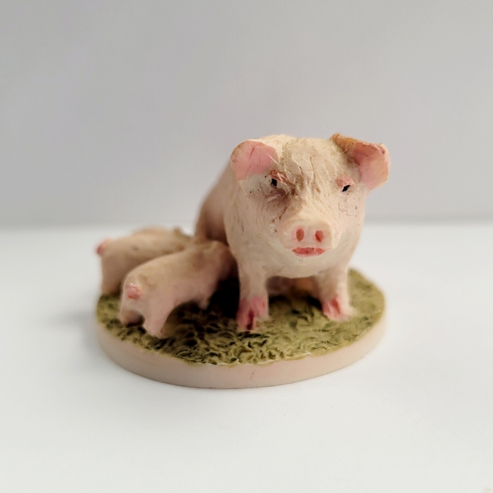 Mama Pig Feeding Piglets ~ Made & Hand Painted in Scotland